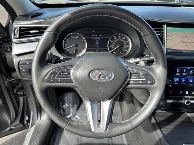 2019 Infiniti QX50 Essential photo 18