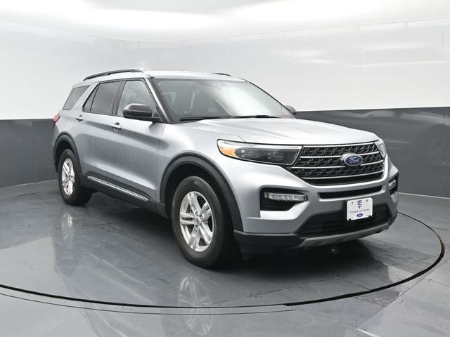 2022 Ford Explorer XLT photo 2