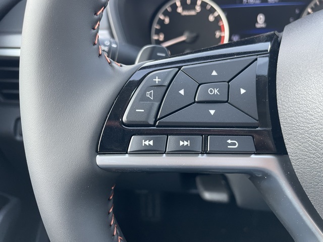 2025 Nissan Altima 2.5 SR photo 8