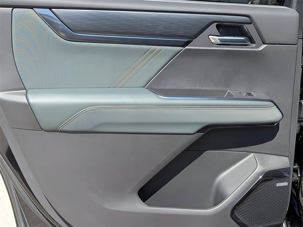 2026 Gmc Acadia AT4 photo 12