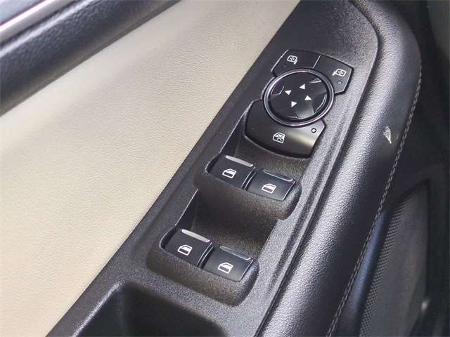 2023 Ford Edge SEL photo 21