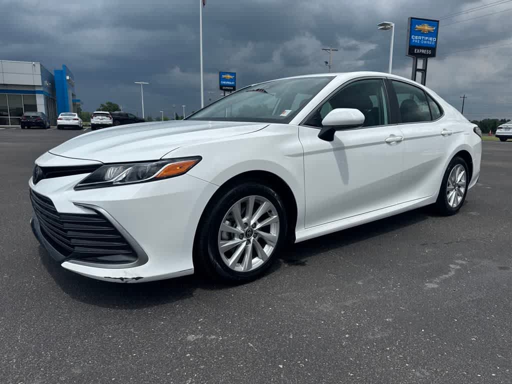 2024 Toyota Camry LE photo 7