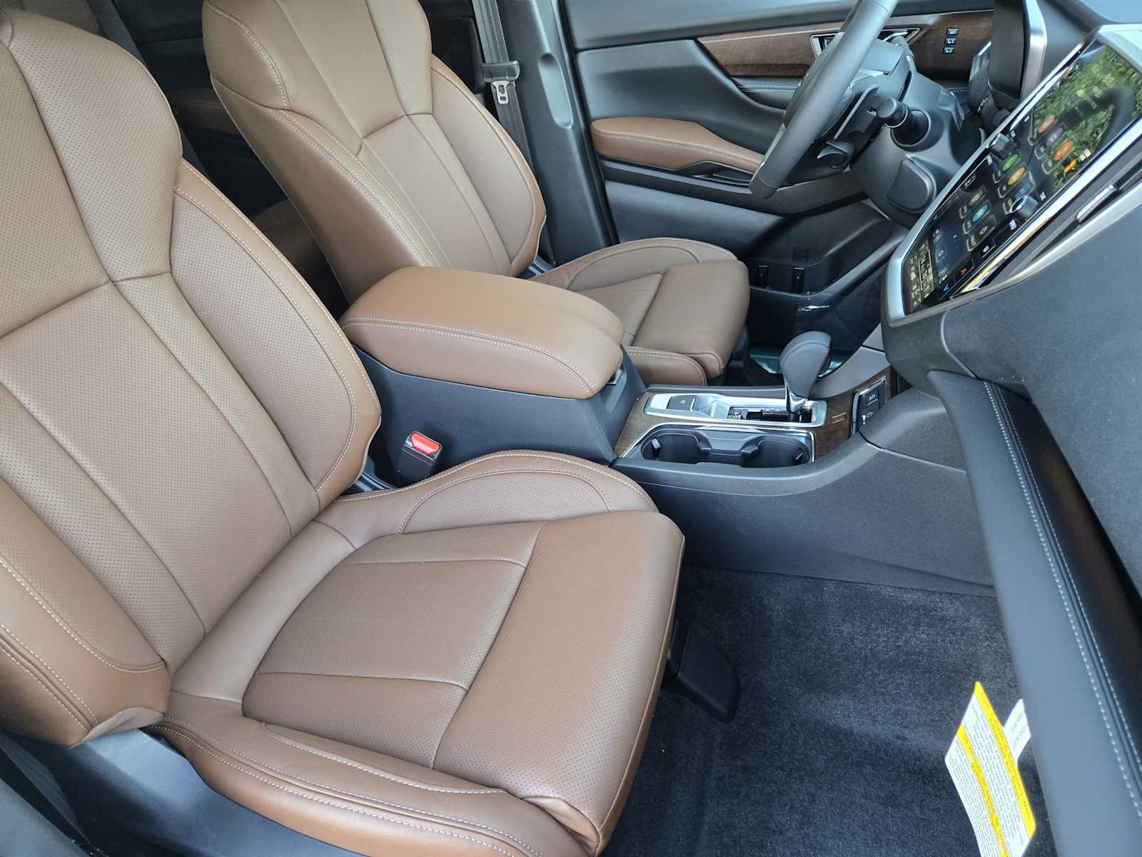 2025 Subaru Ascent Touring photo 4