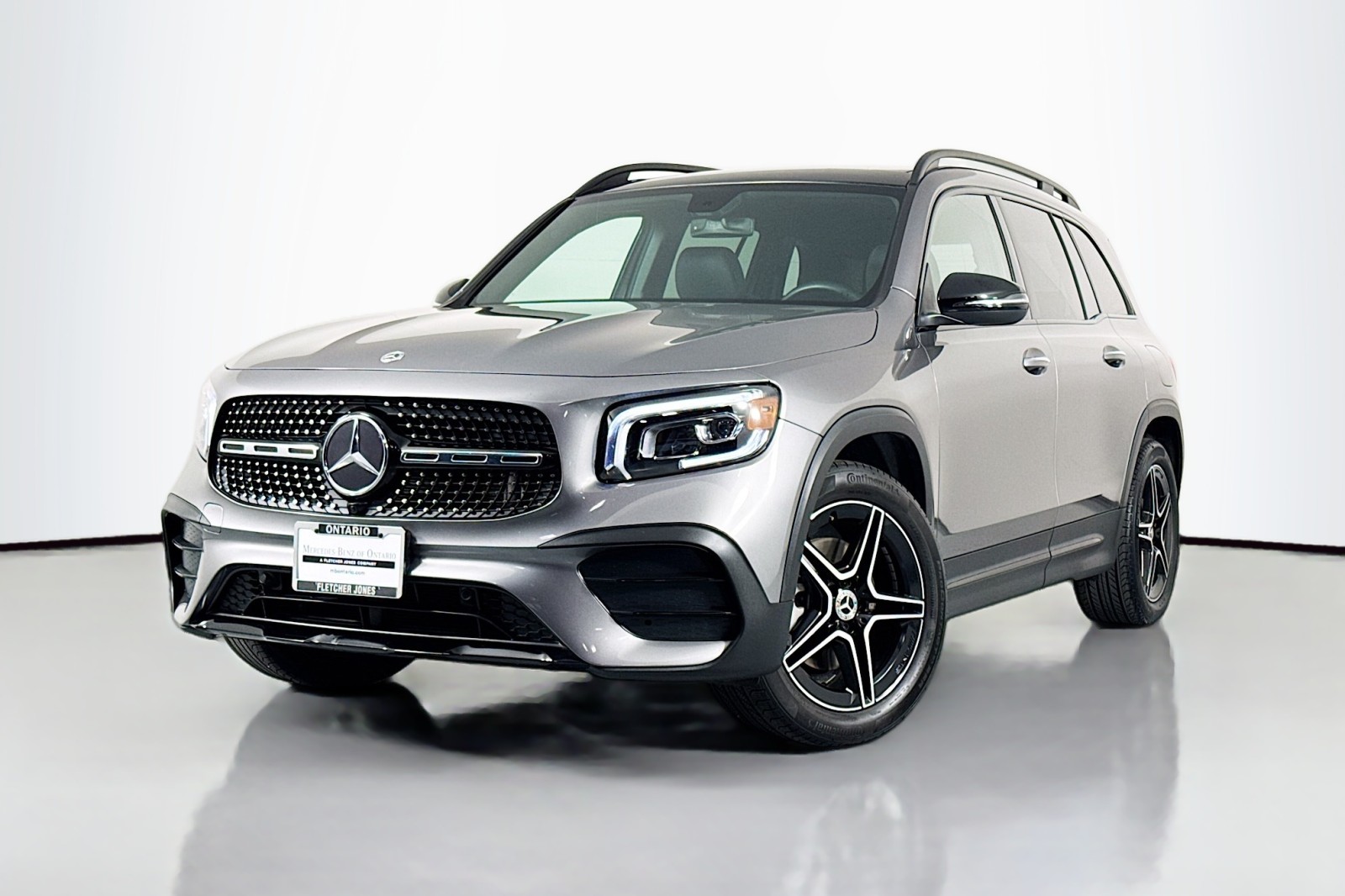 2023 Mercedes-Benz GLB Base's photo
