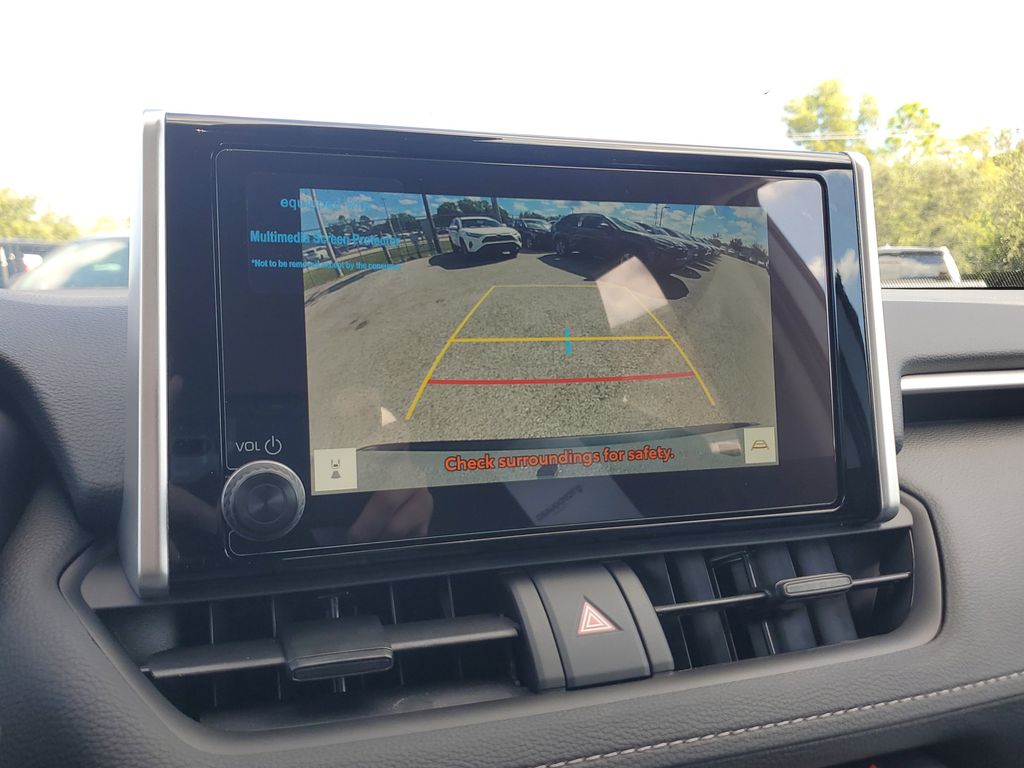 2025 Toyota RAV4 LE photo 21