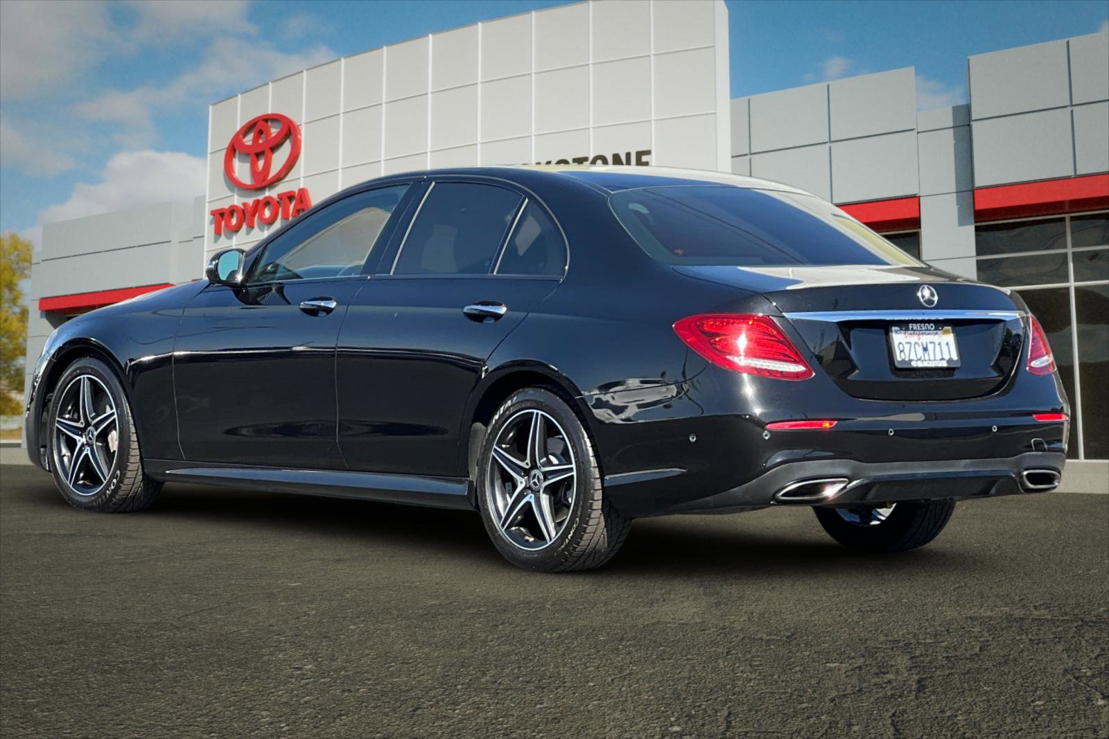 2019 Mercedes Benz E 300 photo 4