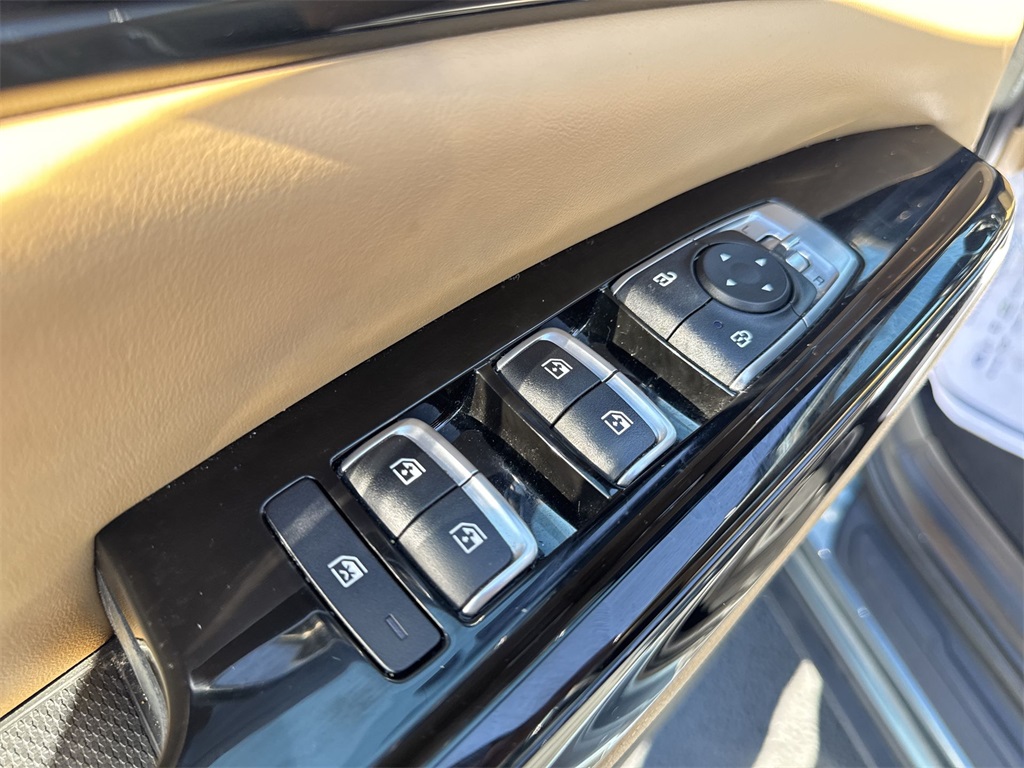 2023 Kia Carnival EX photo 19