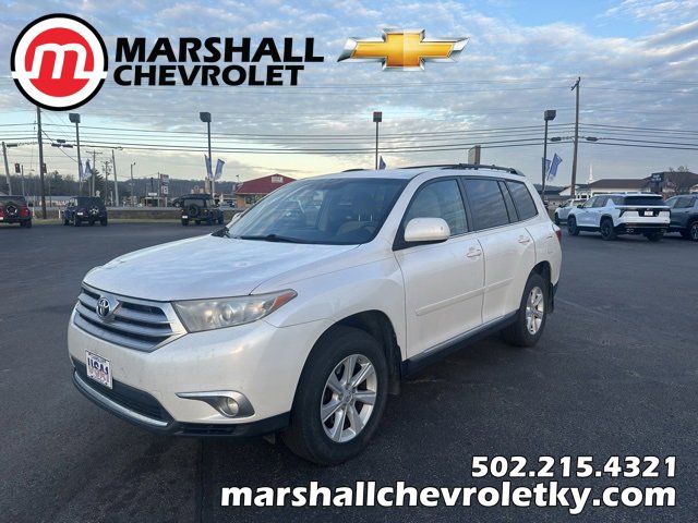 2013 Toyota Highlander Base's photo