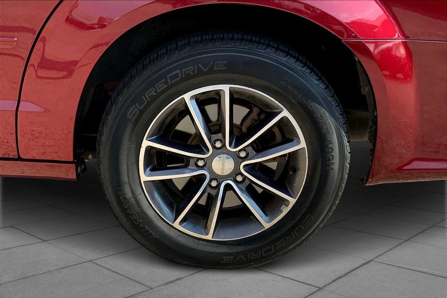 2017 Dodge Grand Caravan SXT photo 10