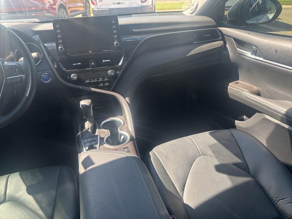 2023 Toyota Camry Hybrid XLE photo 17