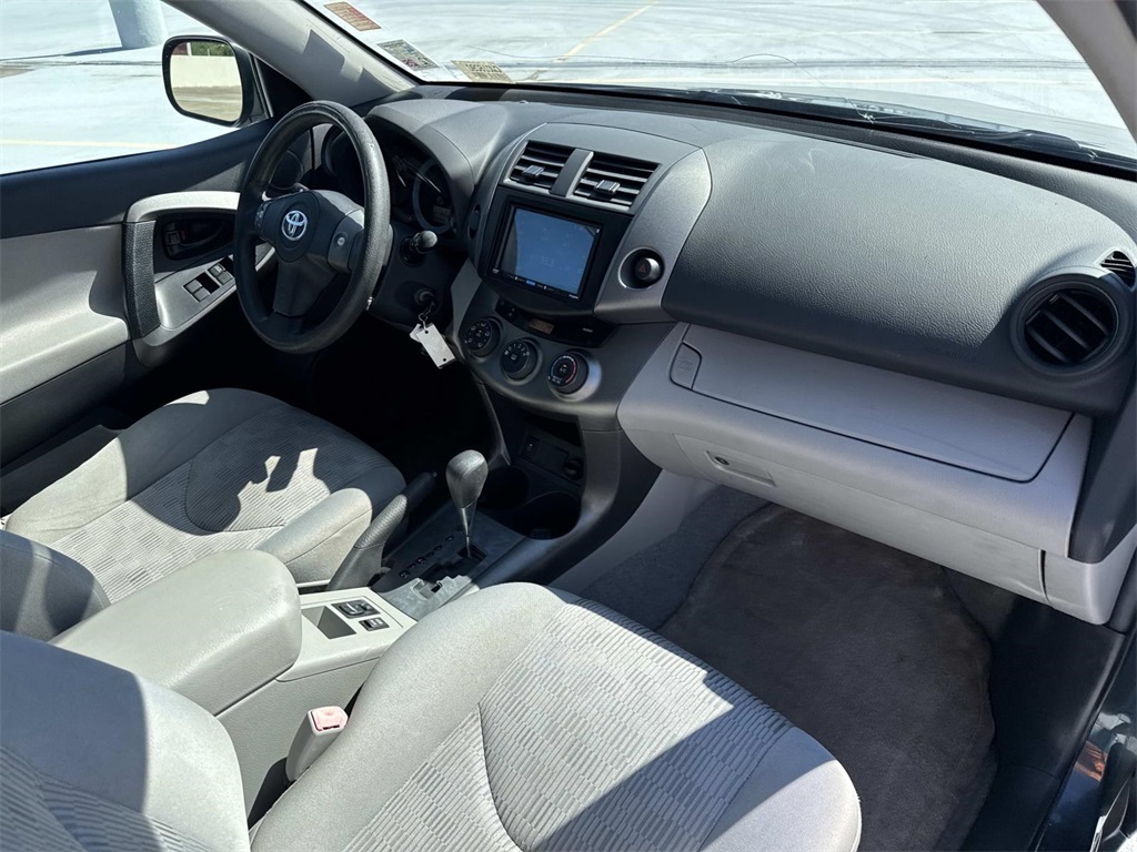 2012 Toyota RAV4 Base photo 11