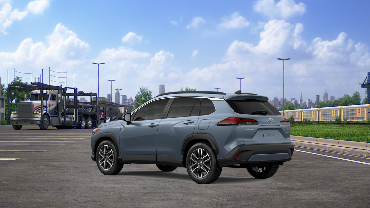 2026 Toyota Corolla Cross XLE photo 3