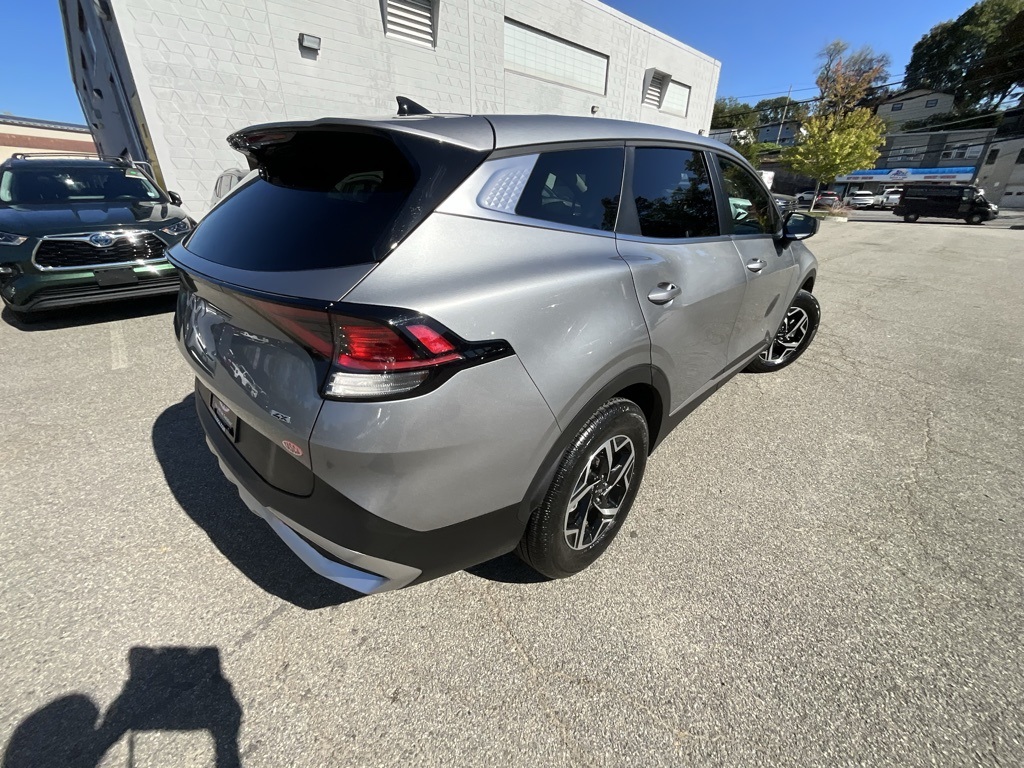 2025 Kia Sportage LX photo 3
