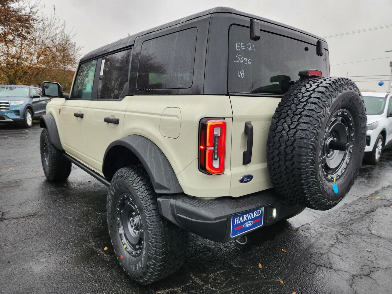 2025 Ford Bronco Badlands photo 3
