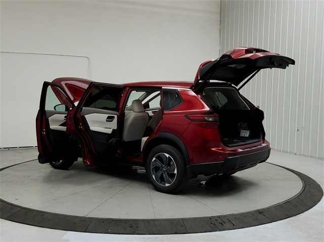 2025 Nissan Rogue SV photo 12