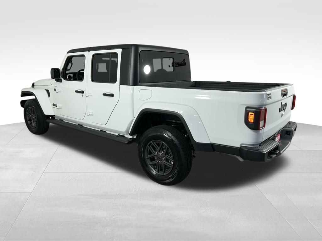 2024 Jeep Gladiator Sport S photo 6