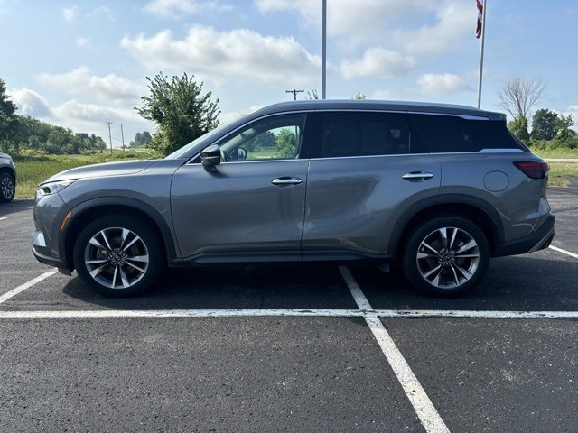 2023 Infiniti QX60 Luxe photo 3