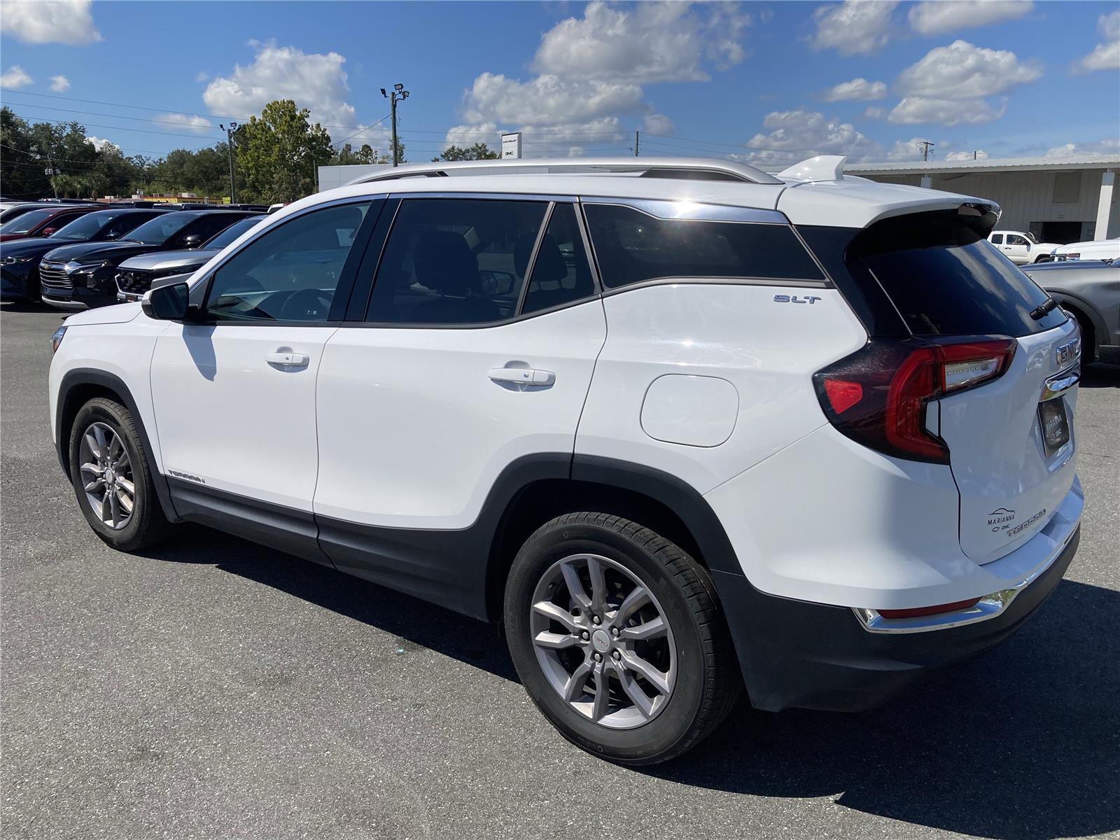 2024 Gmc Terrain SLT photo 3