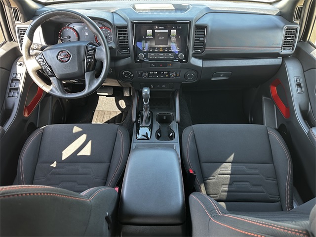 2024 Nissan Frontier PRO-4X photo 13