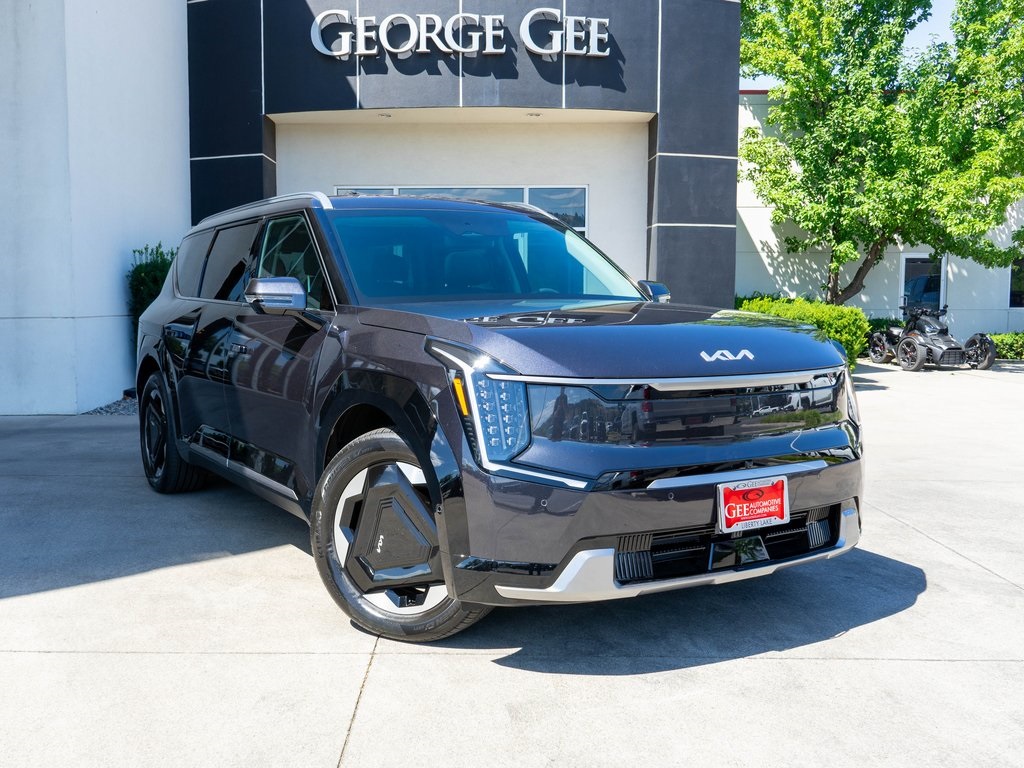 2026 Kia EV9 Land's photo