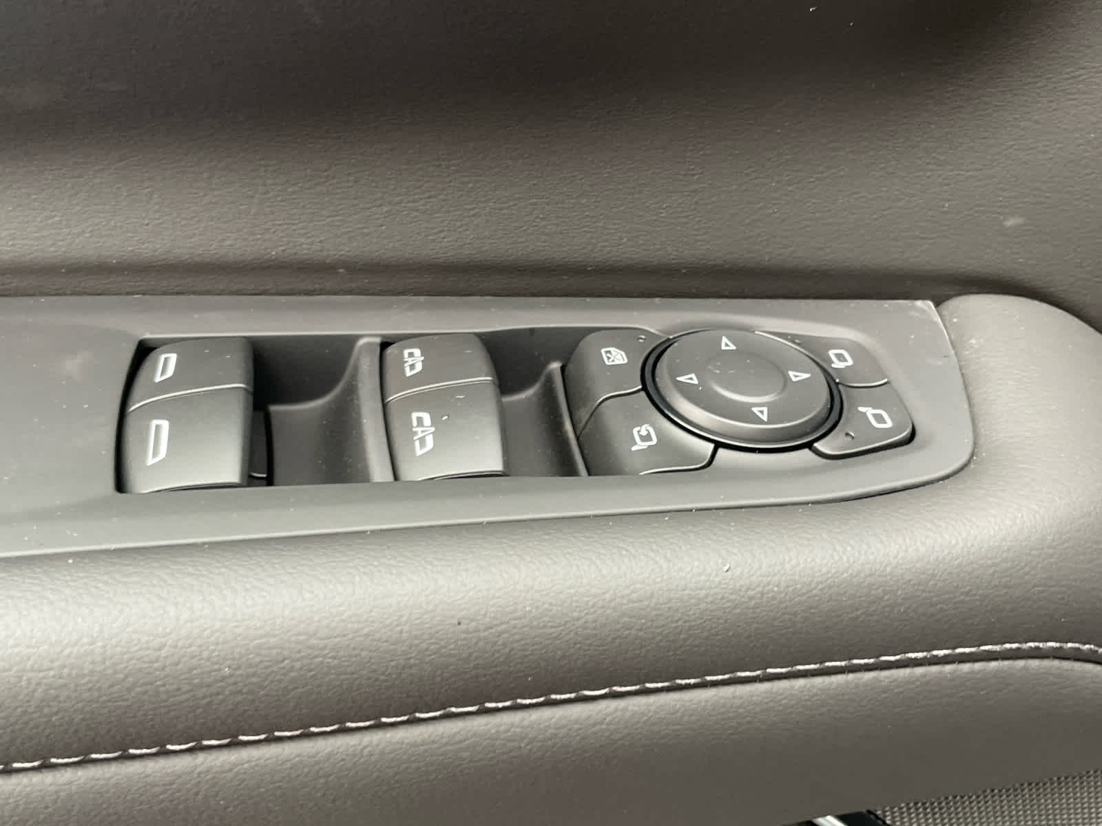 2026 Chevrolet Suburban Z71 photo 27
