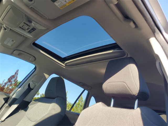 2021 Toyota RAV4 Hybrid XLE photo 15