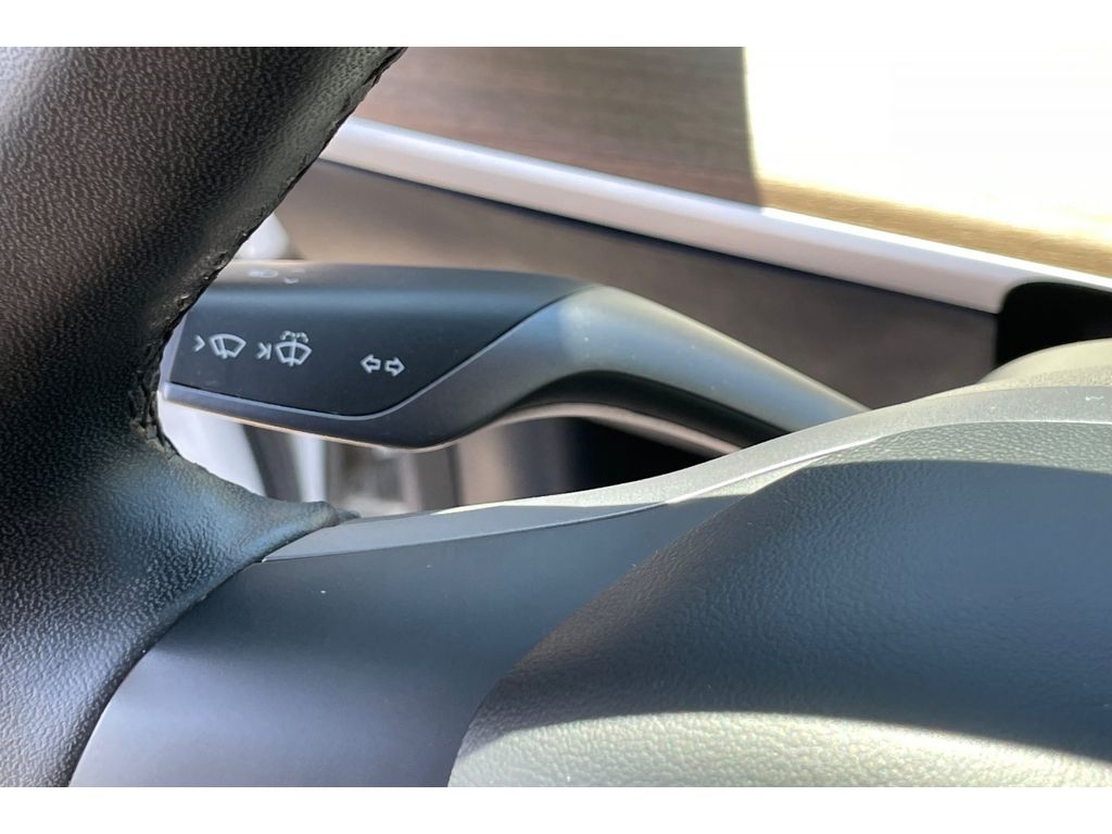 2020 Tesla Model 3 Standard Range photo 27