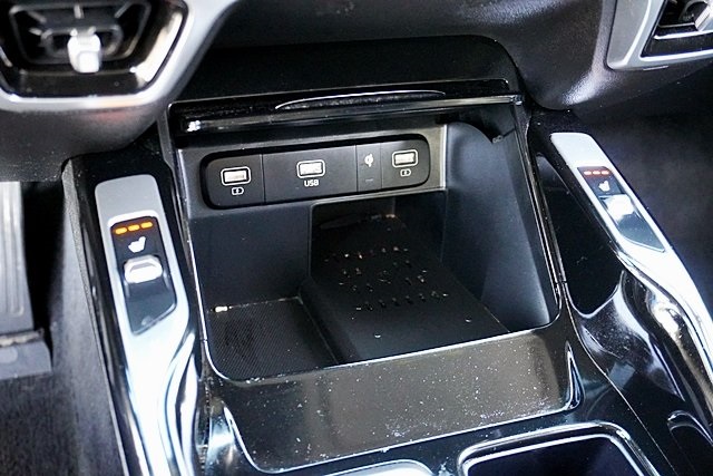 Used 2022 Gray Kia SX image 29