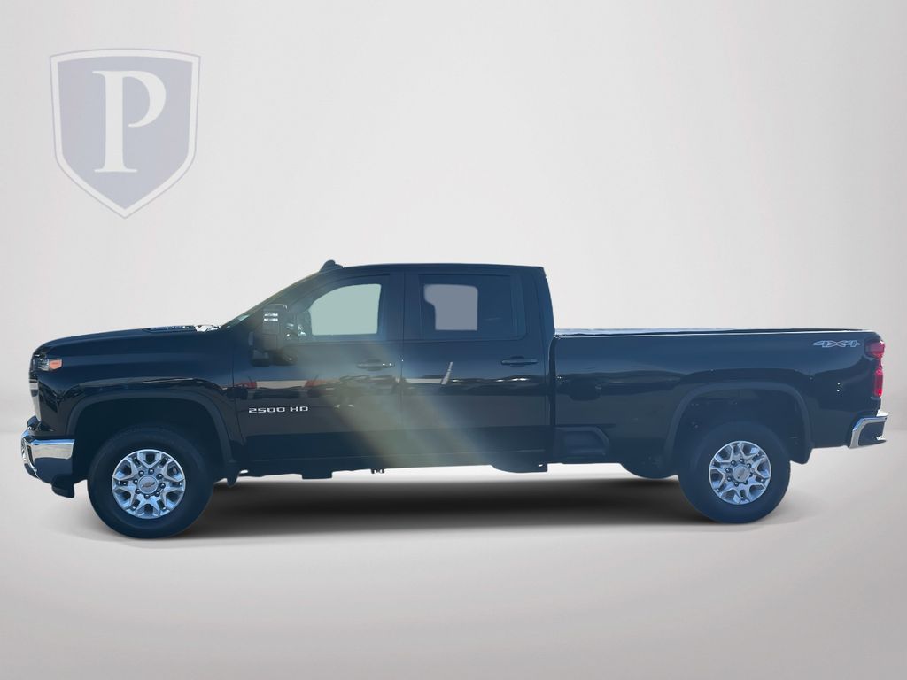 2024 Chevrolet Silverado 2500HD LT photo 4