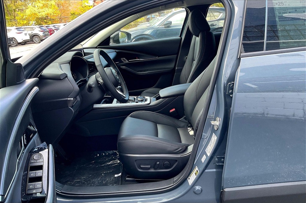 2026 MAZDA CX-30 - Image 8