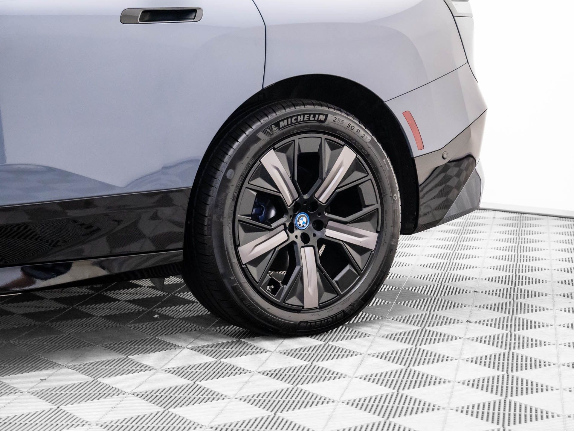 Certified Used 2025 Storm Bay Metallic BMW xDrive50 image 33