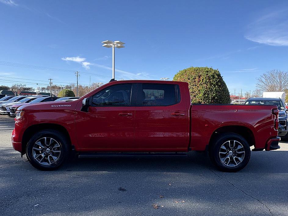 2023 Chevrolet Silverado 1500 RST photo 2