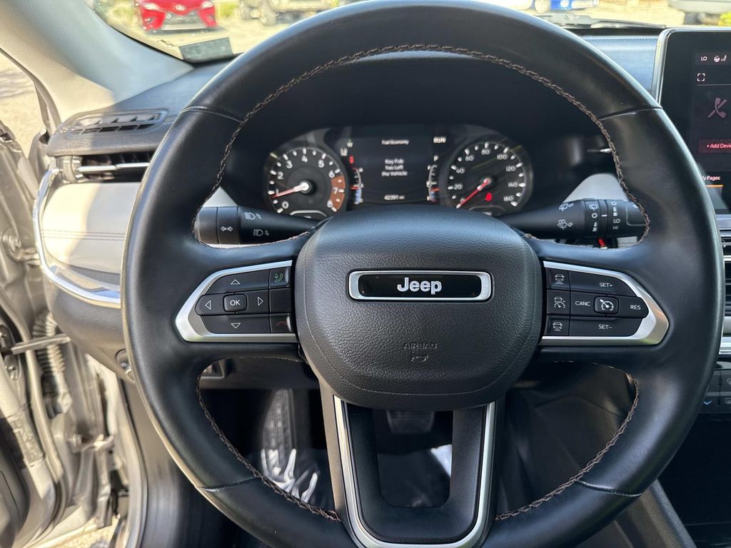 2022 Jeep Compass Limited photo 32