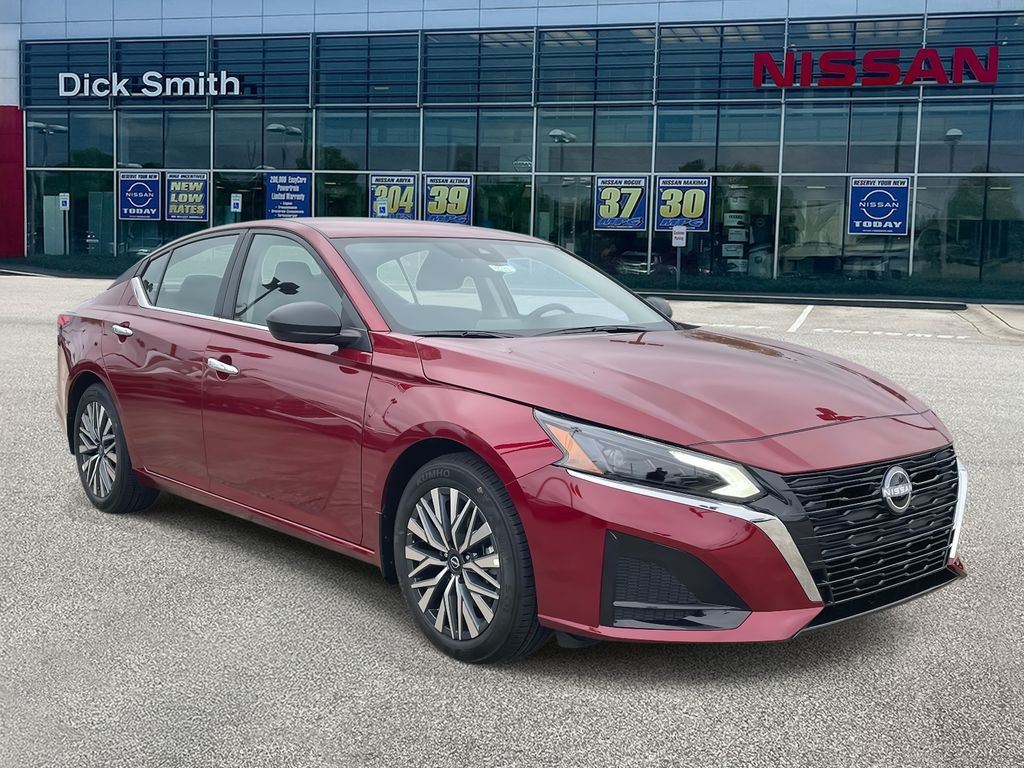 2025 Nissan Altima SV's photo