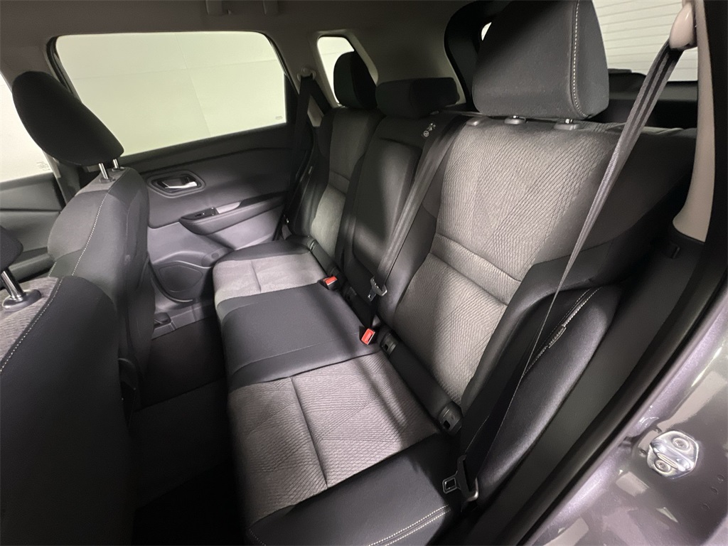 2026 Nissan Rogue SV photo 21