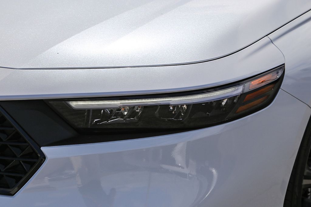 2025 Honda Accord Hybrid Sport-L photo 8
