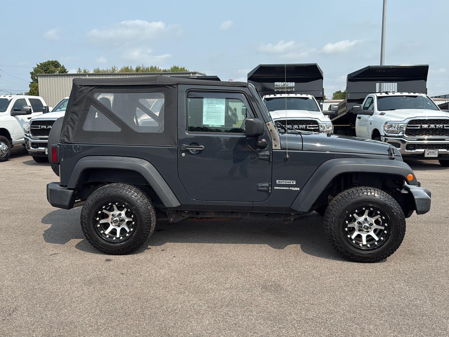2018 Jeep Wrangler Sport photo 17
