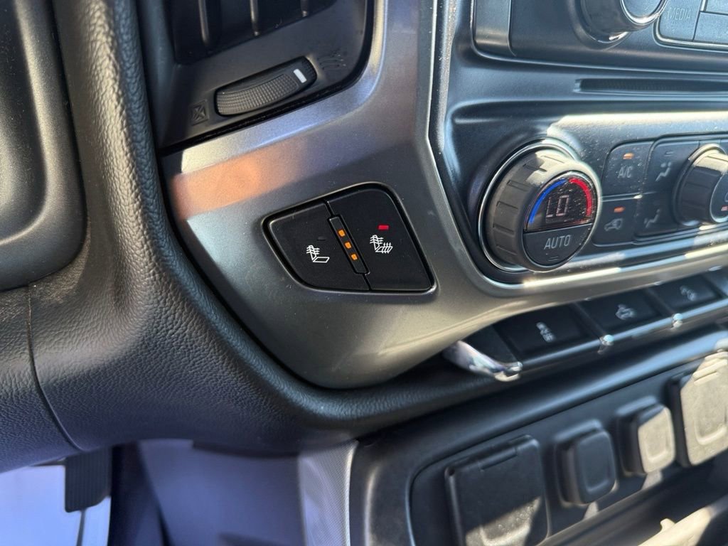 2018 Chevrolet Silverado 1500 LT photo 24