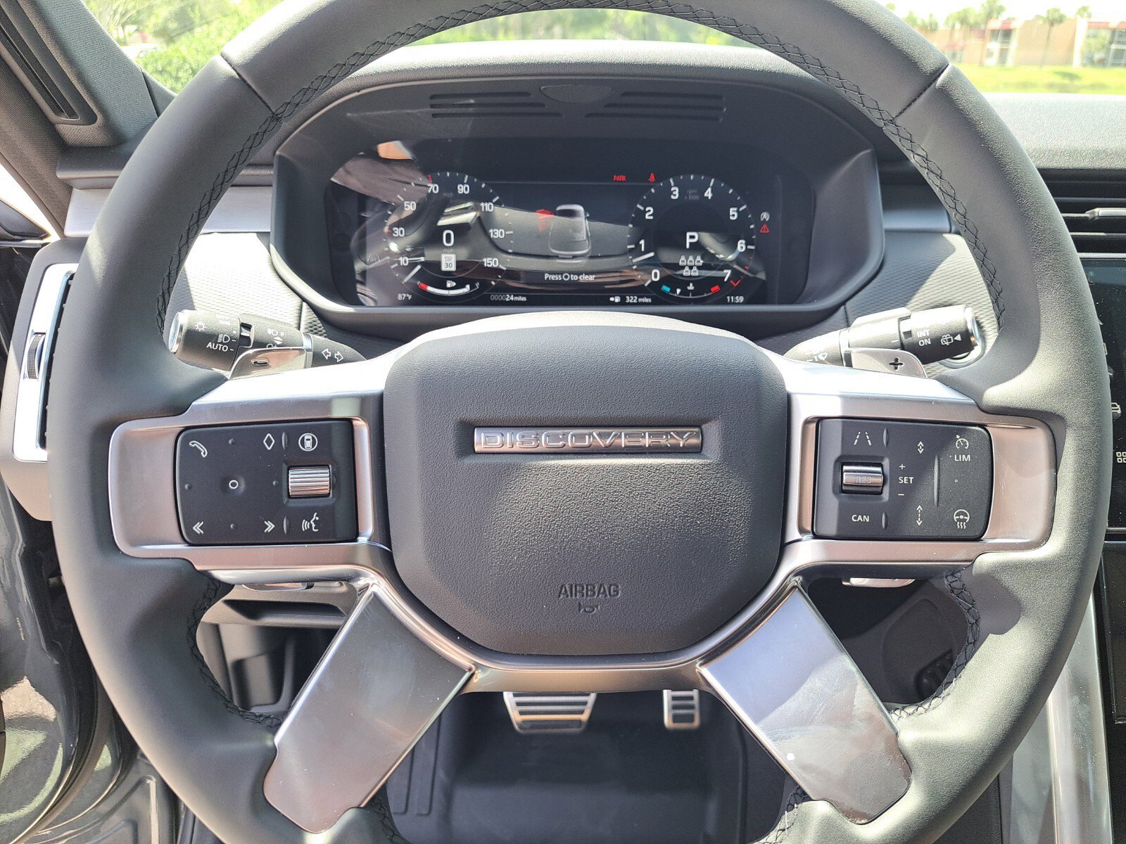 2025 Land Rover Discovery SE photo 12