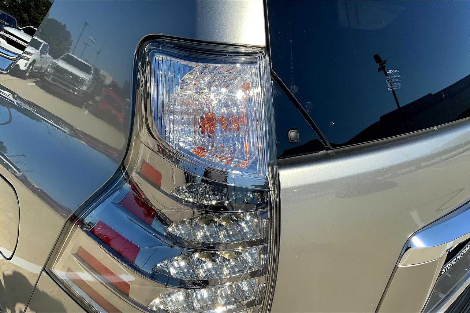 2023 Lexus GX 460 Premium photo 25