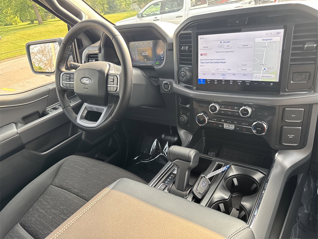 2025 Ford F-150 XLT photo 27