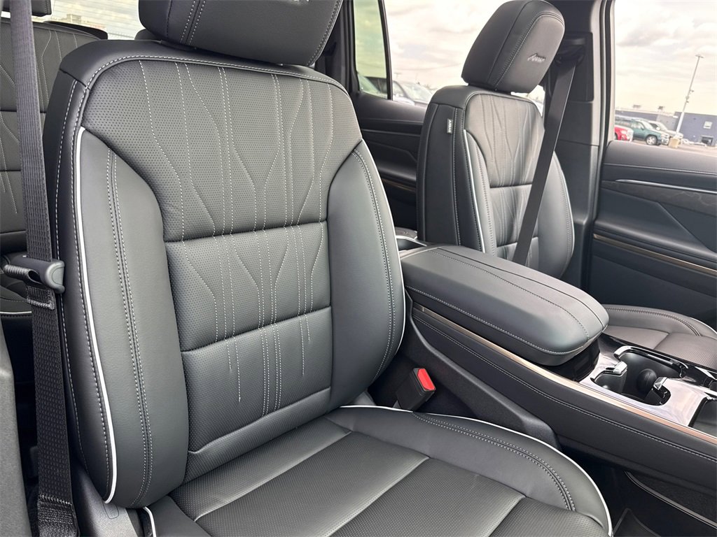 2026 Buick Enclave Avenir photo 37