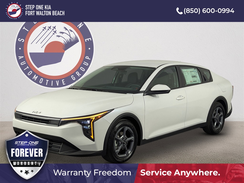 2025 Kia K4 LXS's photo