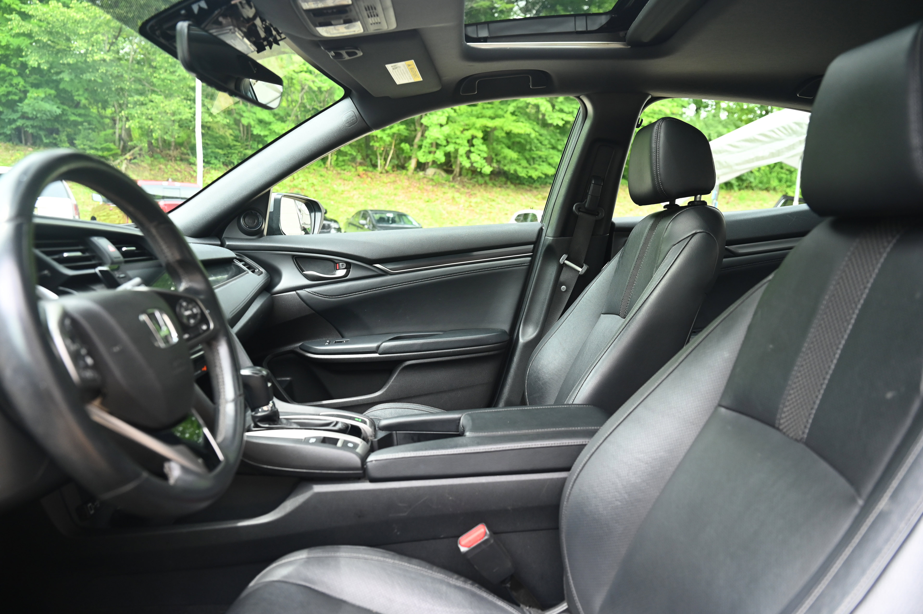 2020 Honda Civic Hatchback EX-L photo 18