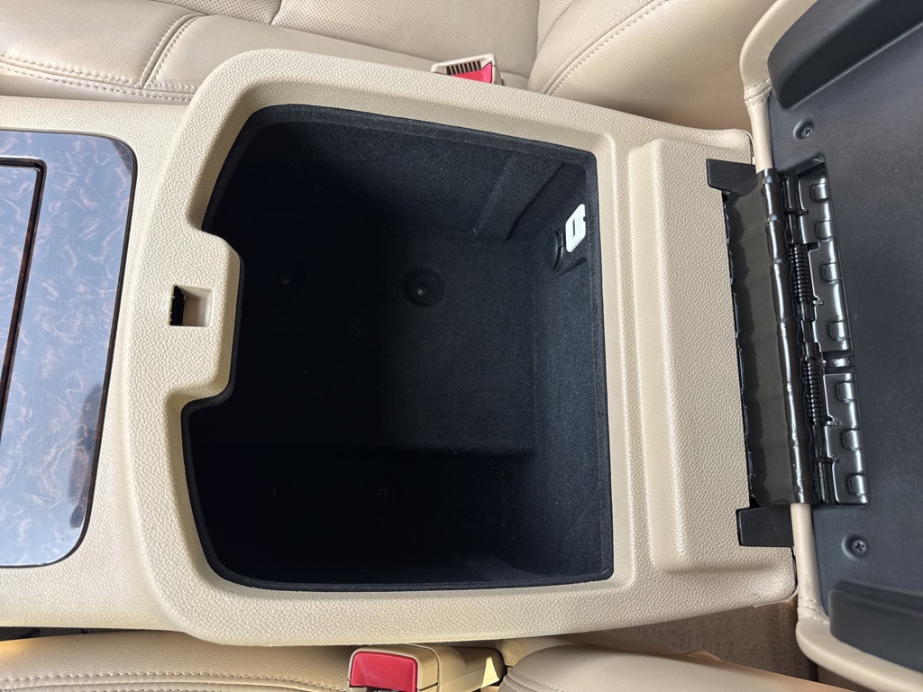 2013 Gmc Yukon Denali photo 25