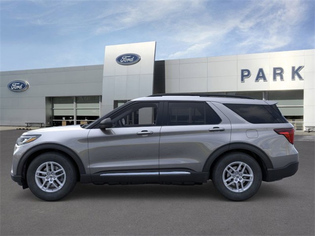 2025 Ford Explorer photo 3