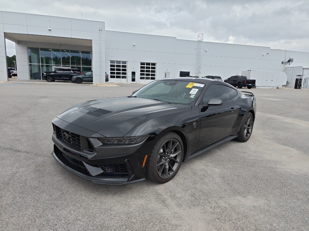 2024 Ford Mustang Dark Horse photo 3
