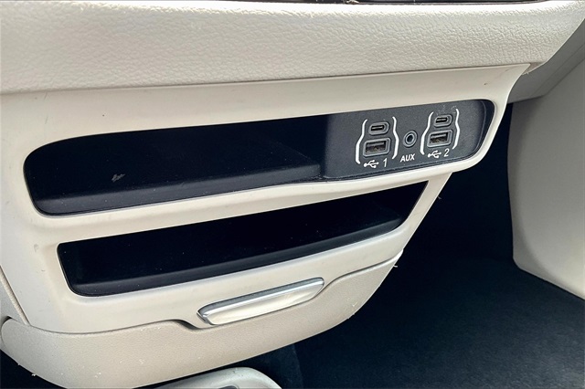 2022 Chrysler Voyager LX photo 30