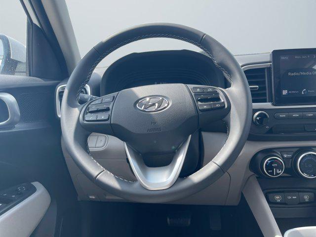 2025 Hyundai Venue SEL Limited photo 12