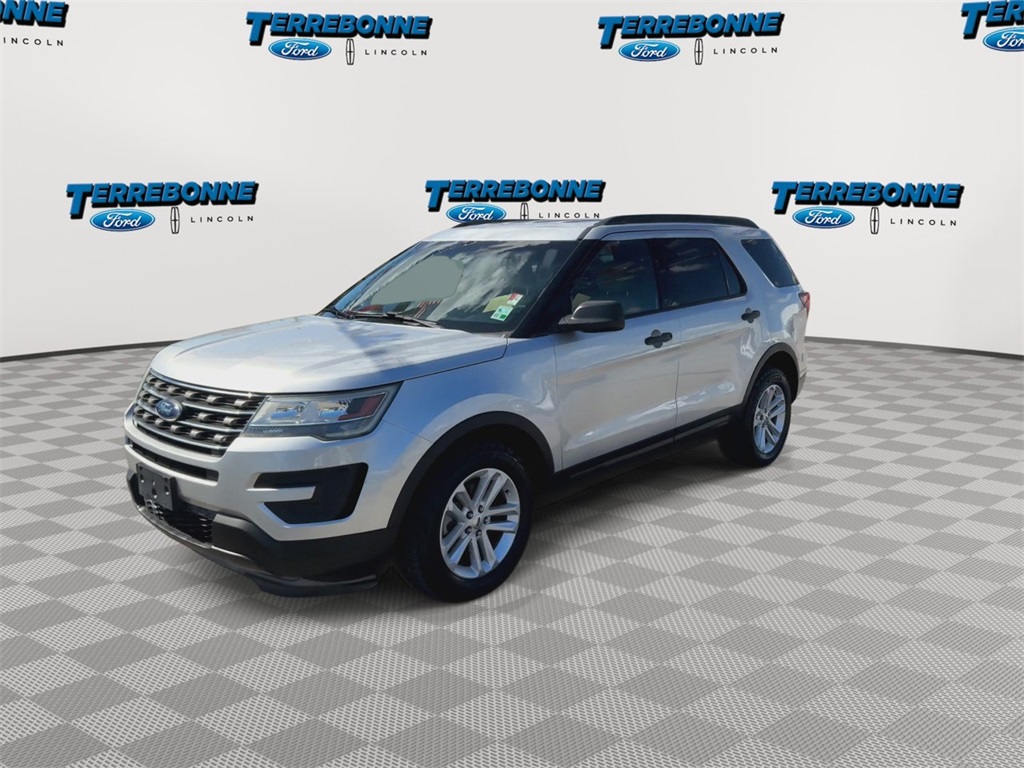 2016 Ford Explorer Base photo 3